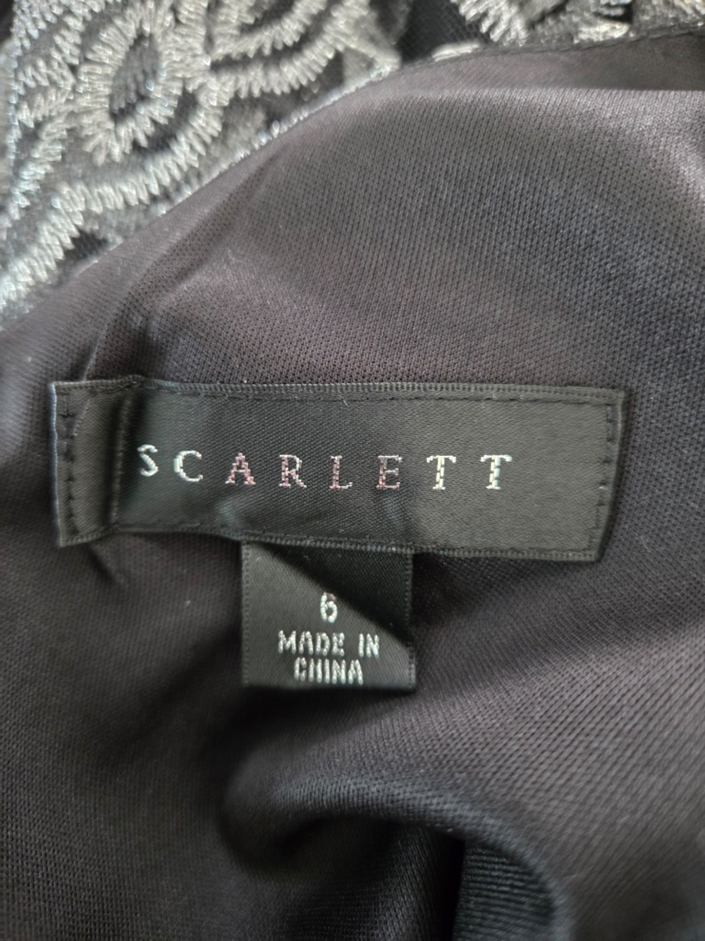 NWT Scarlett Black Silver Floral Embroidered Sheath Cocktail Dress Size 6 - Picture 8 of 9